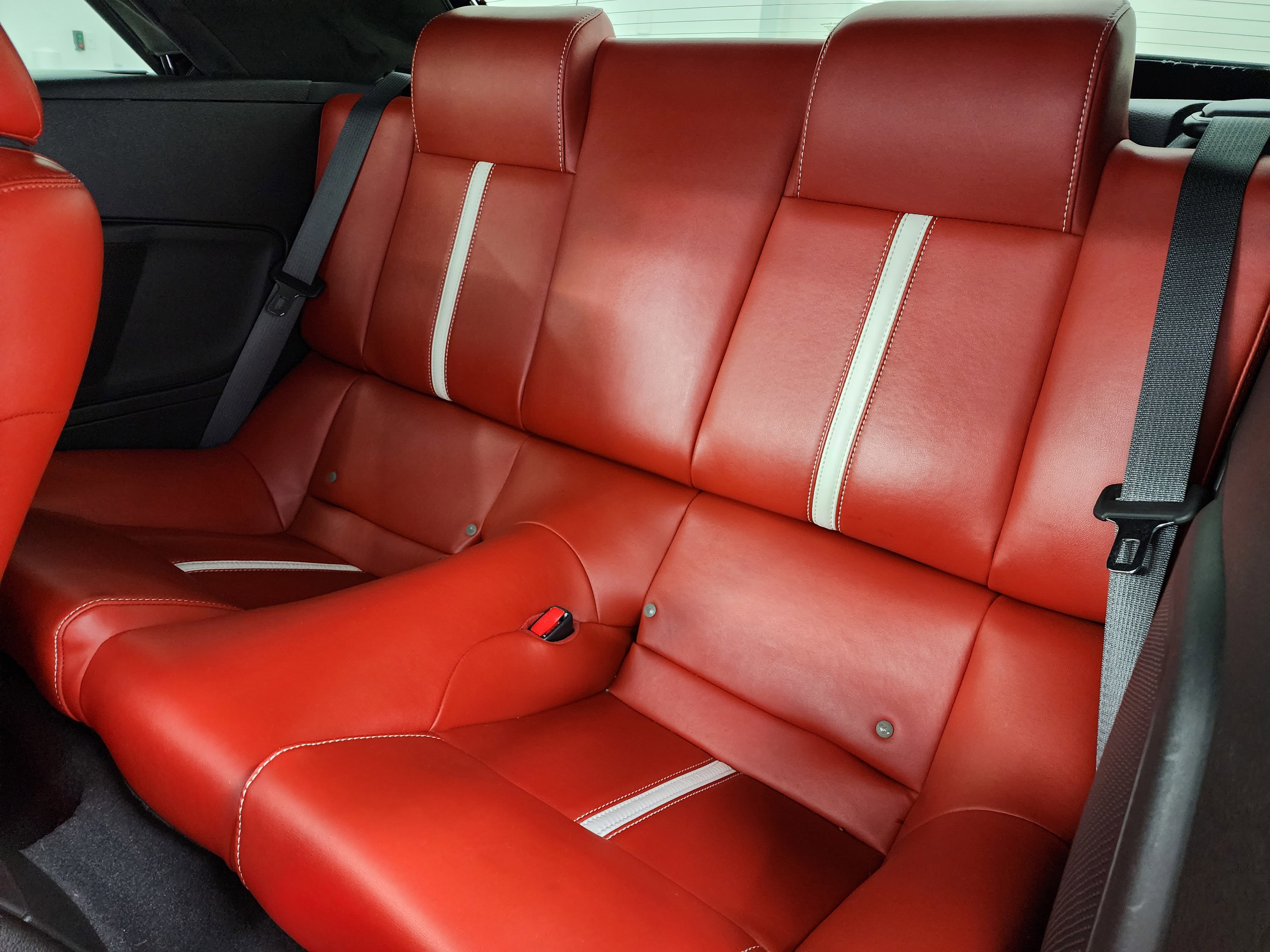 Used 2010 Ford Mustang GT Premium image 32