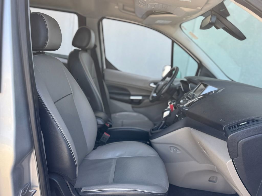 Used 2016 Ford Transit Connect Titanium FWD image 24