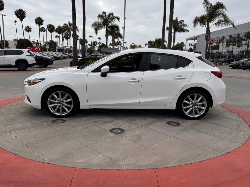 Used 2017 MAZDA MAZDA3 Touring FWD image 5