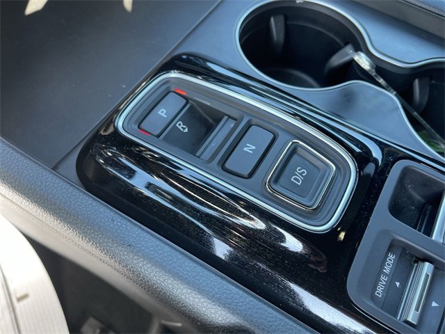 Used 2025 Honda Pilot Sport image 19