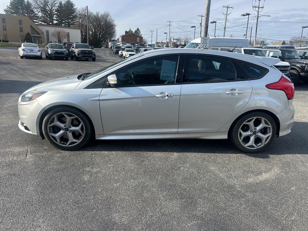 Used 2014 Ford Focus ST w/ Equipment Group 202A image 2