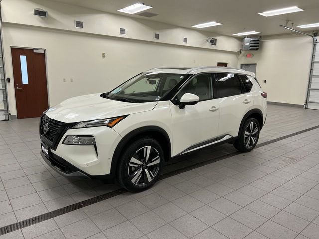 Used 2023 Nissan Rogue SL w/ SL Premium Package image 4