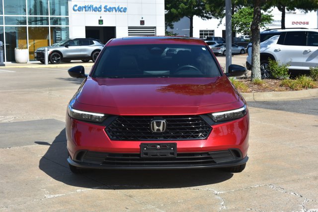Used 2025 Honda Accord Sport image 2