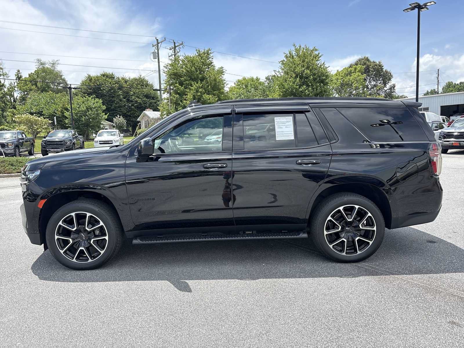 Used 2023 Chevrolet Tahoe RST AWD/4WD image 9