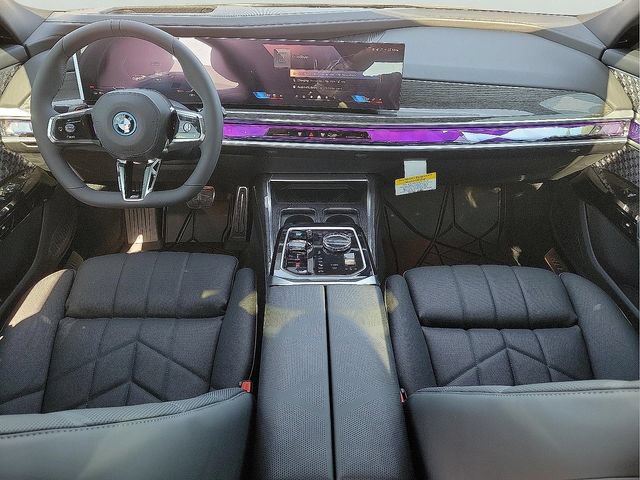 New 2026 BMW i7 xDrive60 w/ Executive Package AWD/4WD image 13