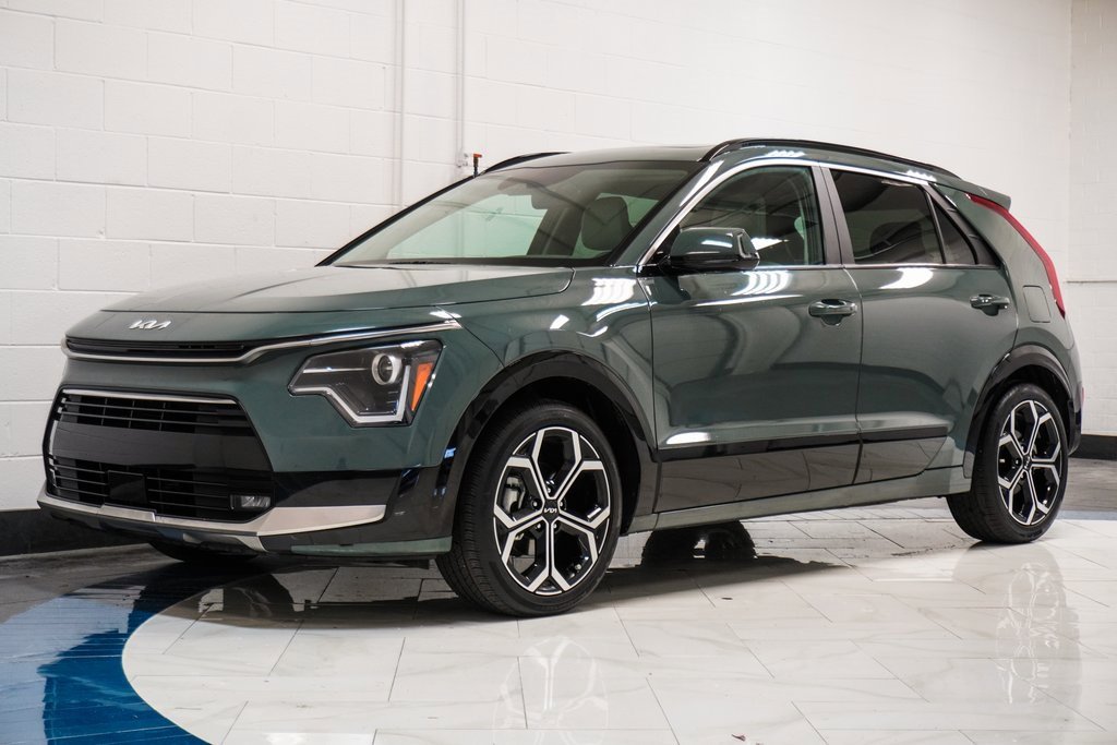 Used 2023 Kia Niro EX Touring image 4