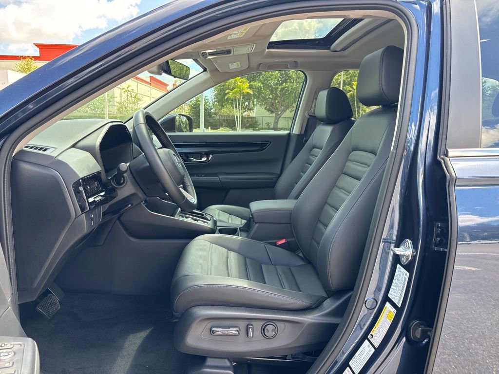 Used 2025 Honda CR-V EX-L image 12