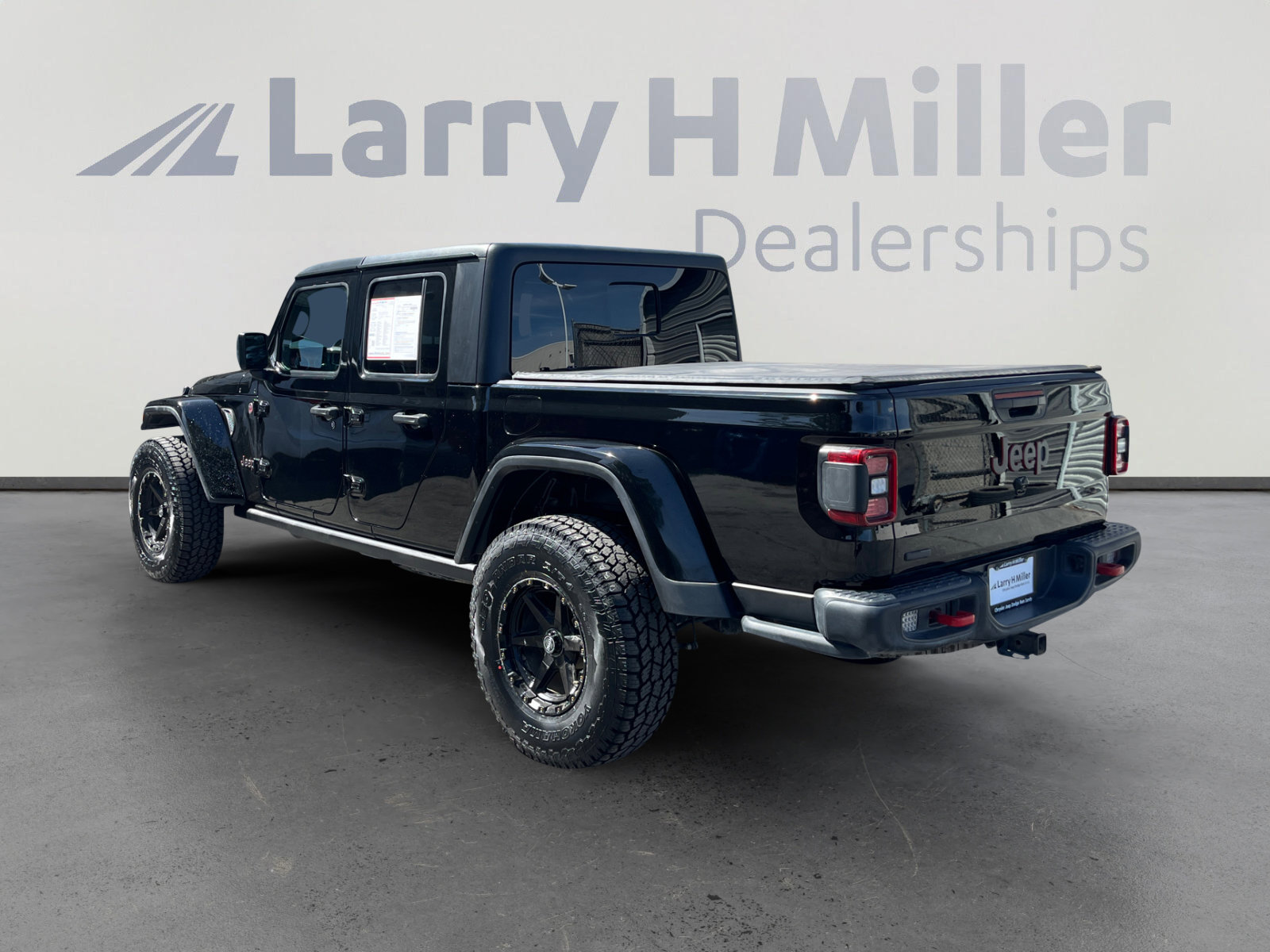 Used 2022 Jeep Gladiator Rubicon w/ LED Lighting Group image 3