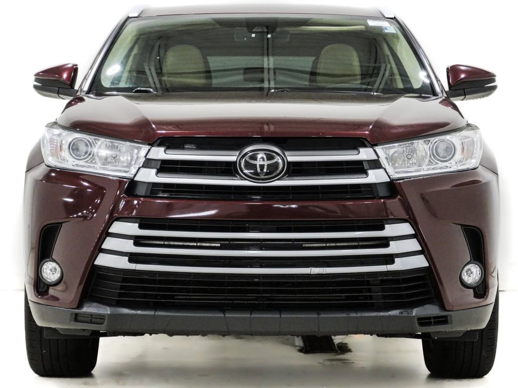 Used 2018 Toyota Highlander XLE w/ Protection Package #3 AWD/4WD video 2