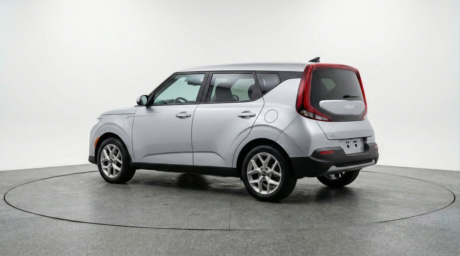 Used 2025 Kia Soul LX w/ LX Technology Package FWD image 6