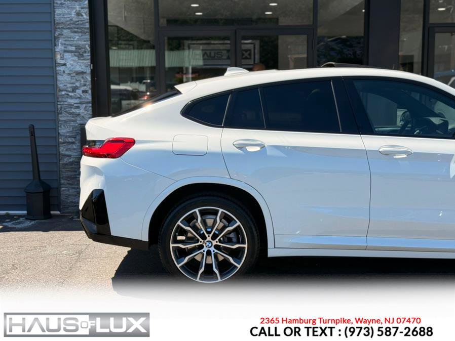 Used 2023 BMW X4 xDrive30i w/ M Sport Package image 16