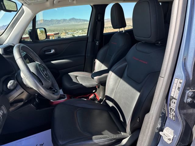 Used 2022 Jeep Renegade Trailhawk w/ Trailer Tow Group image 9