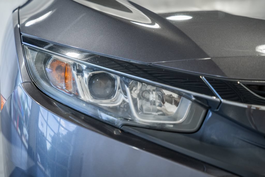 Used 2018 Honda Civic EX image 10