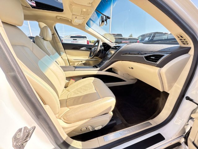 Used 2013 Lincoln MKZ FWD image 30