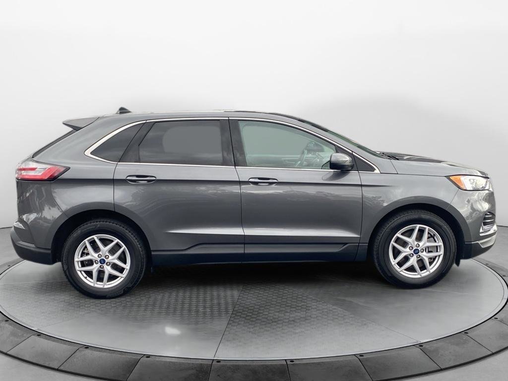 Certified 2022 Ford Edge SEL w/ Convenience Package image 4