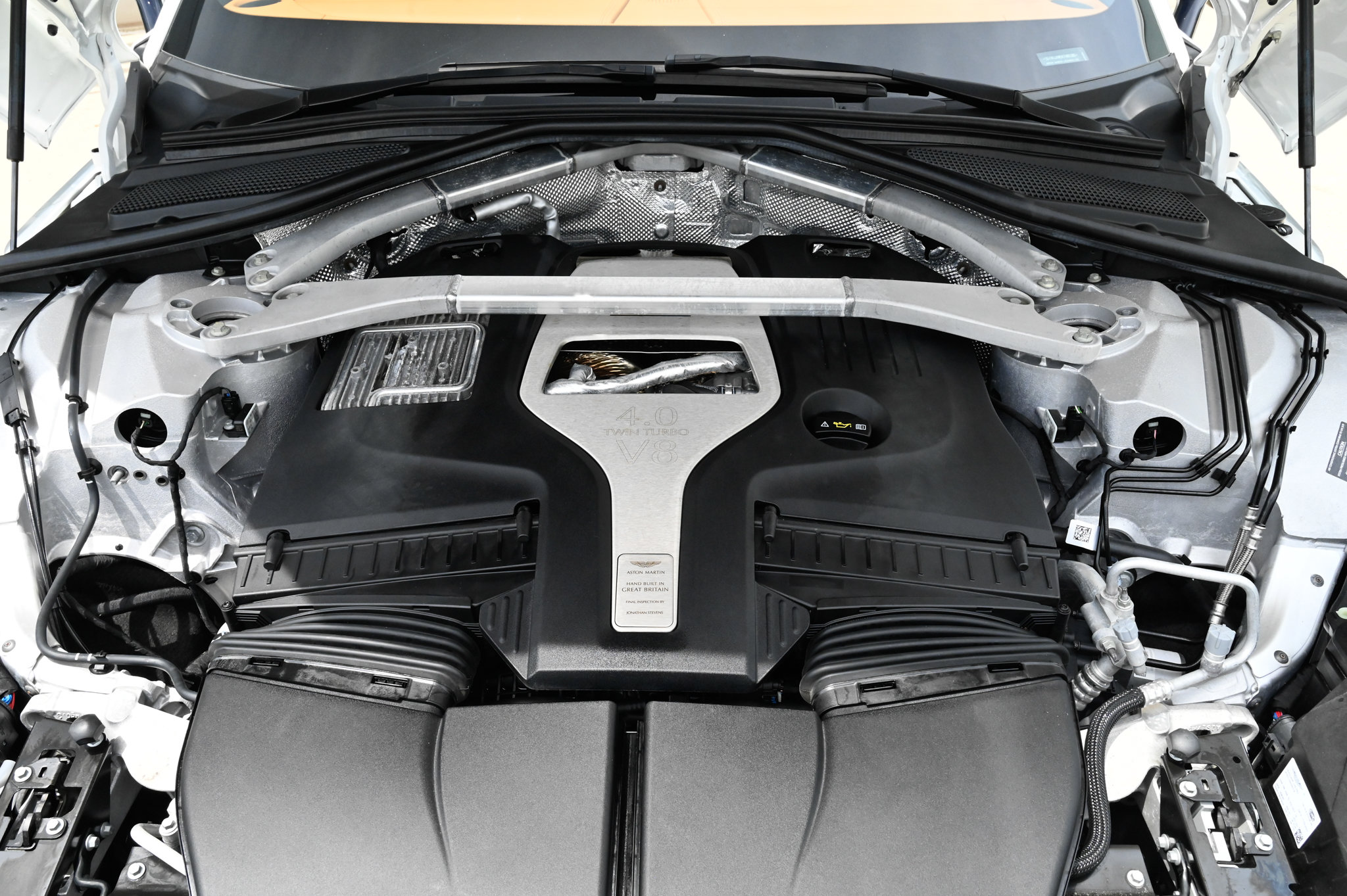 Used 2024 Aston Martin DBX AWD/4WD image 62