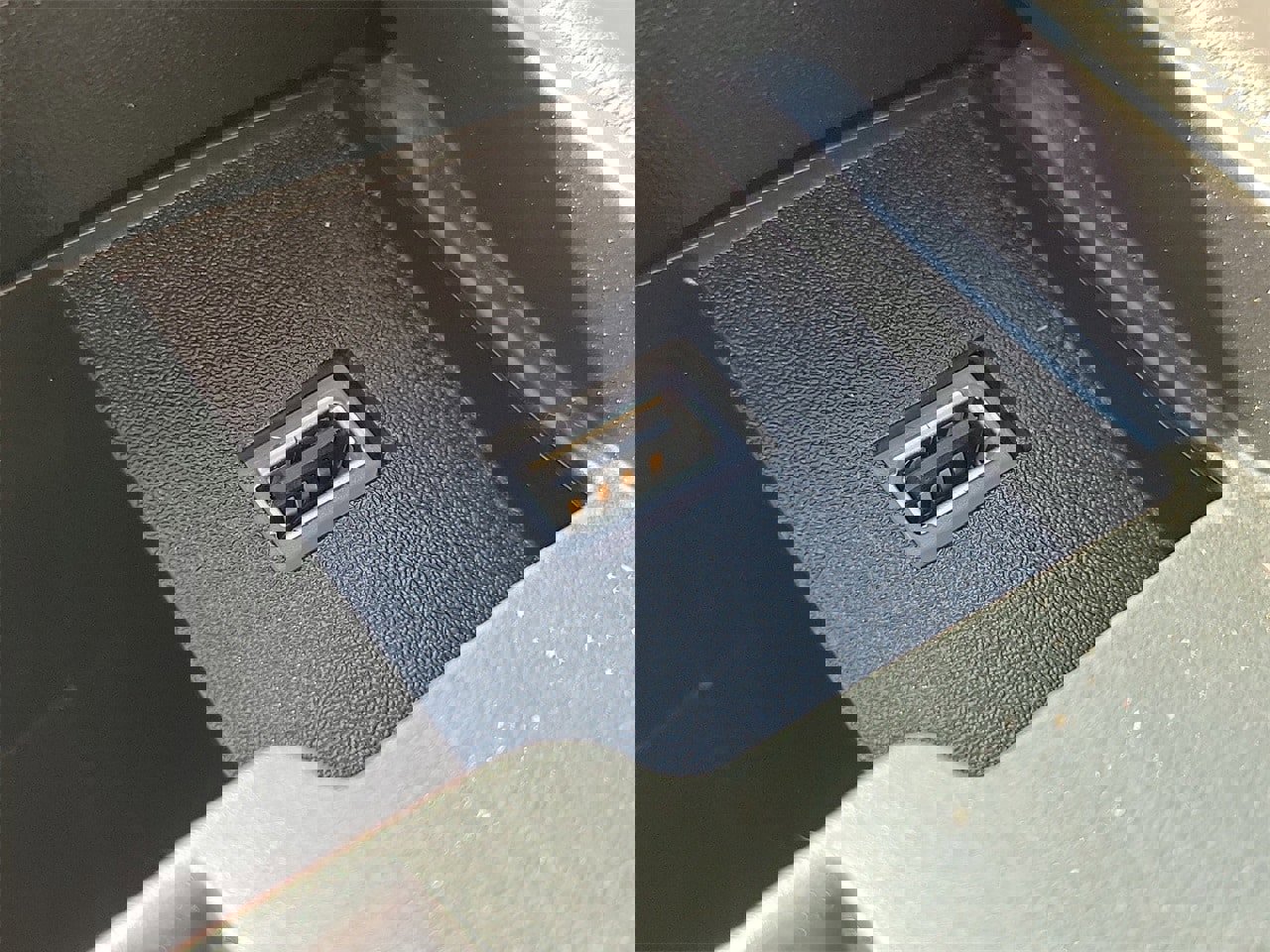 Used 2020 Lincoln MKZ Reserve image 28