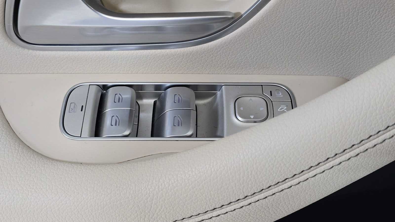 Certified 2024 Mercedes-Benz GLE 450 4MATIC image 24