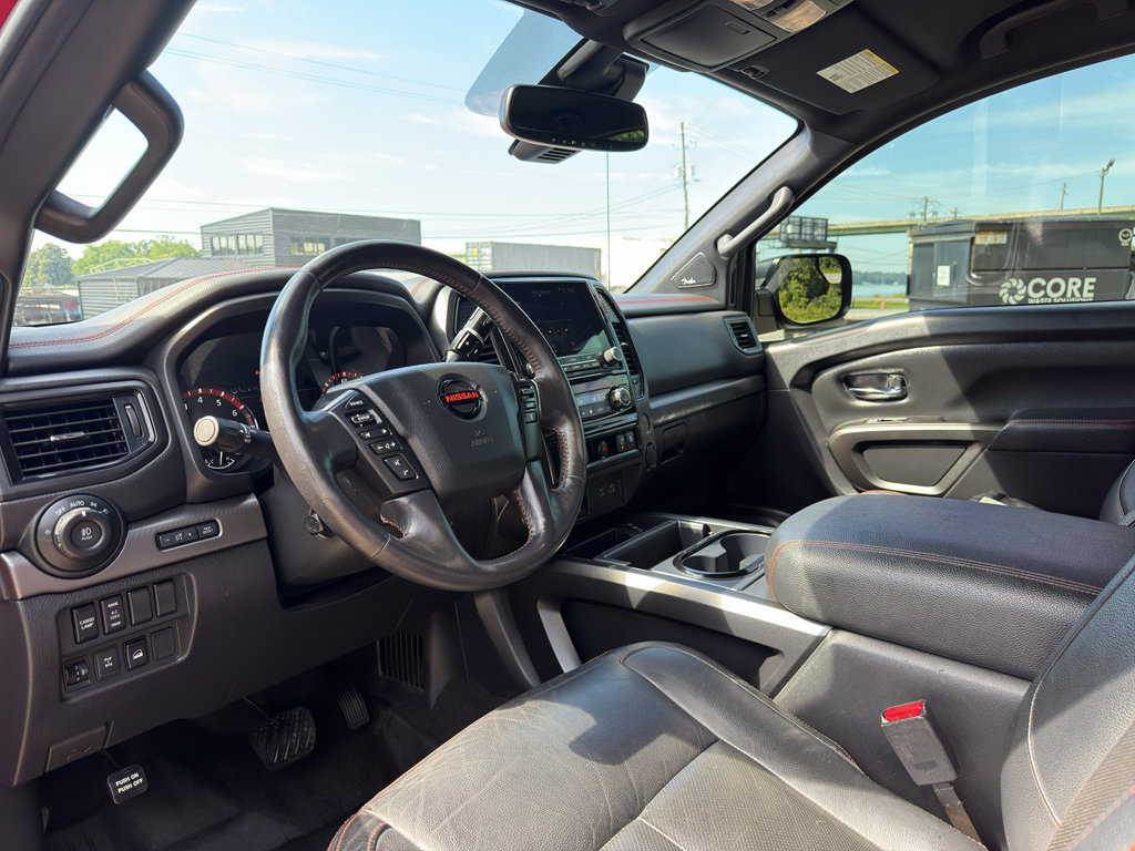 Used 2020 Nissan Titan PRO-4X w/ Pro-4x Convenience Package AWD/4WD image 10