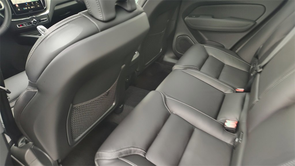 New 2026 Volvo XC60 B5 Ultra w/ Climate Package image 29