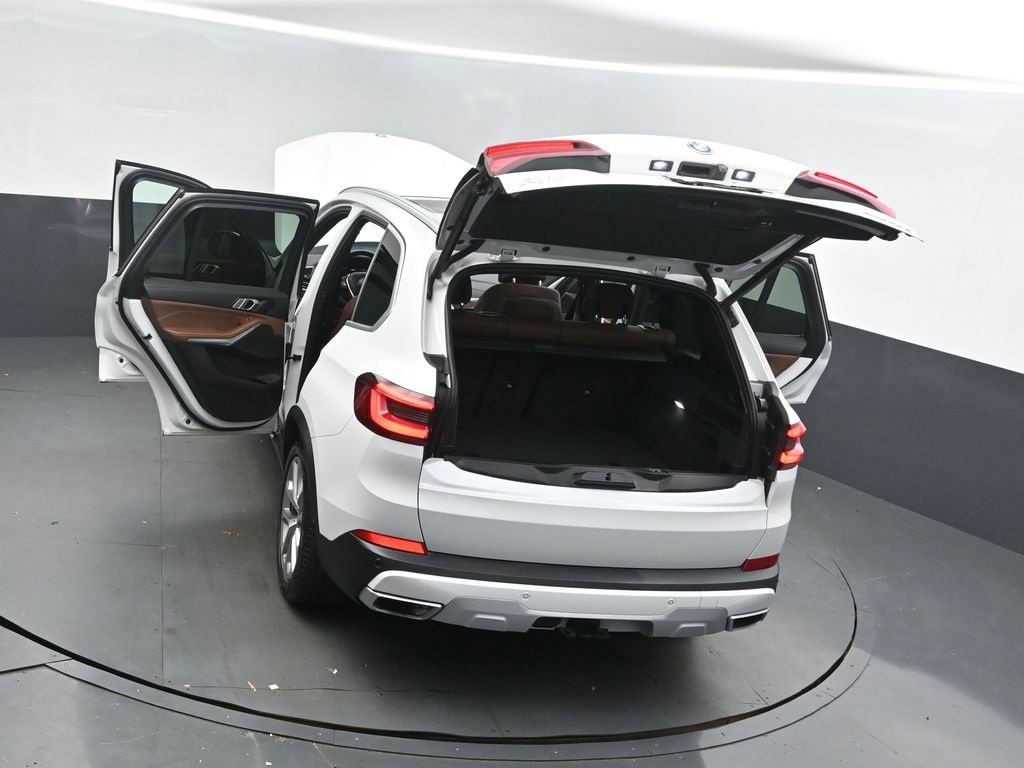 Certified 2022 BMW X5 xDrive45e w/ Premium Package image 51