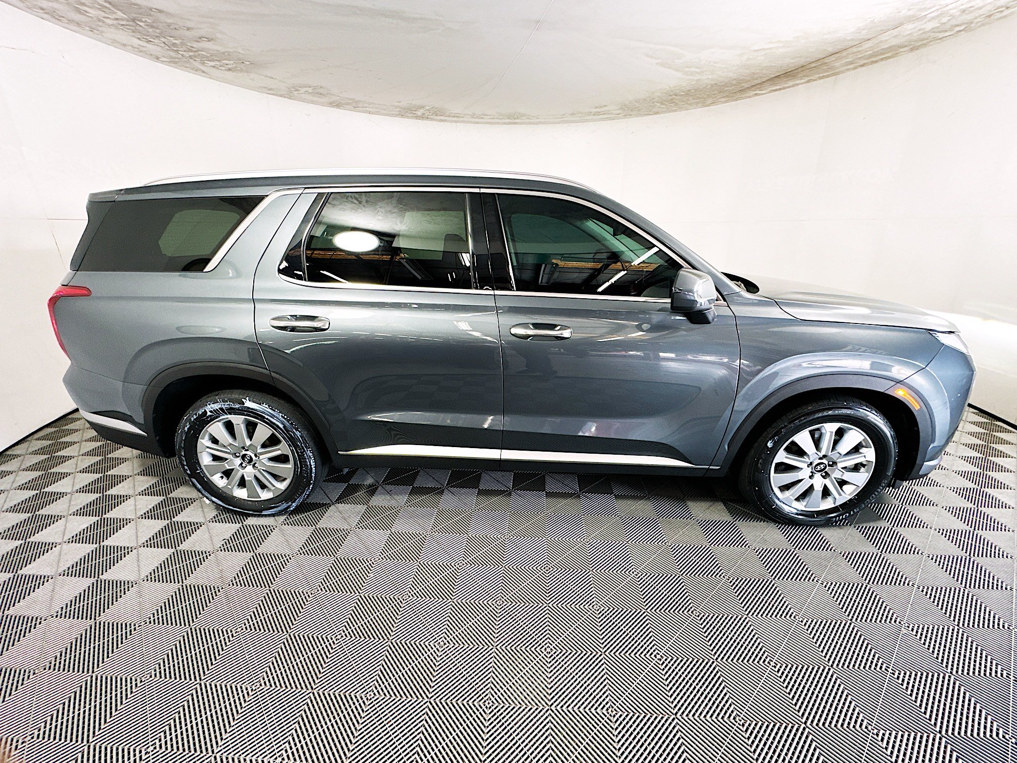 Used 2024 Hyundai Palisade SEL AWD/4WD image 2