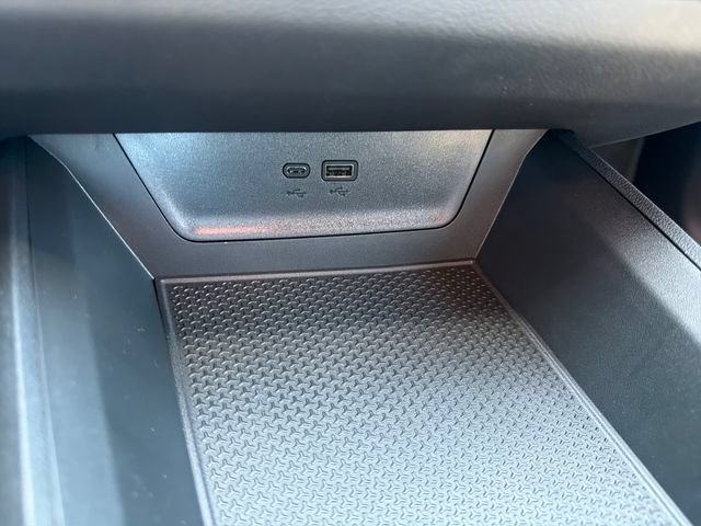 New 2027 Chevrolet Equinox LT w/ Convenience Package II FWD image 29