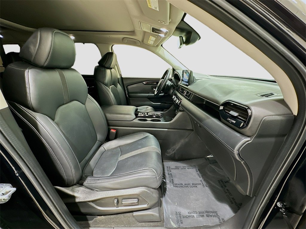 Used 2023 Honda Pilot Touring image 31