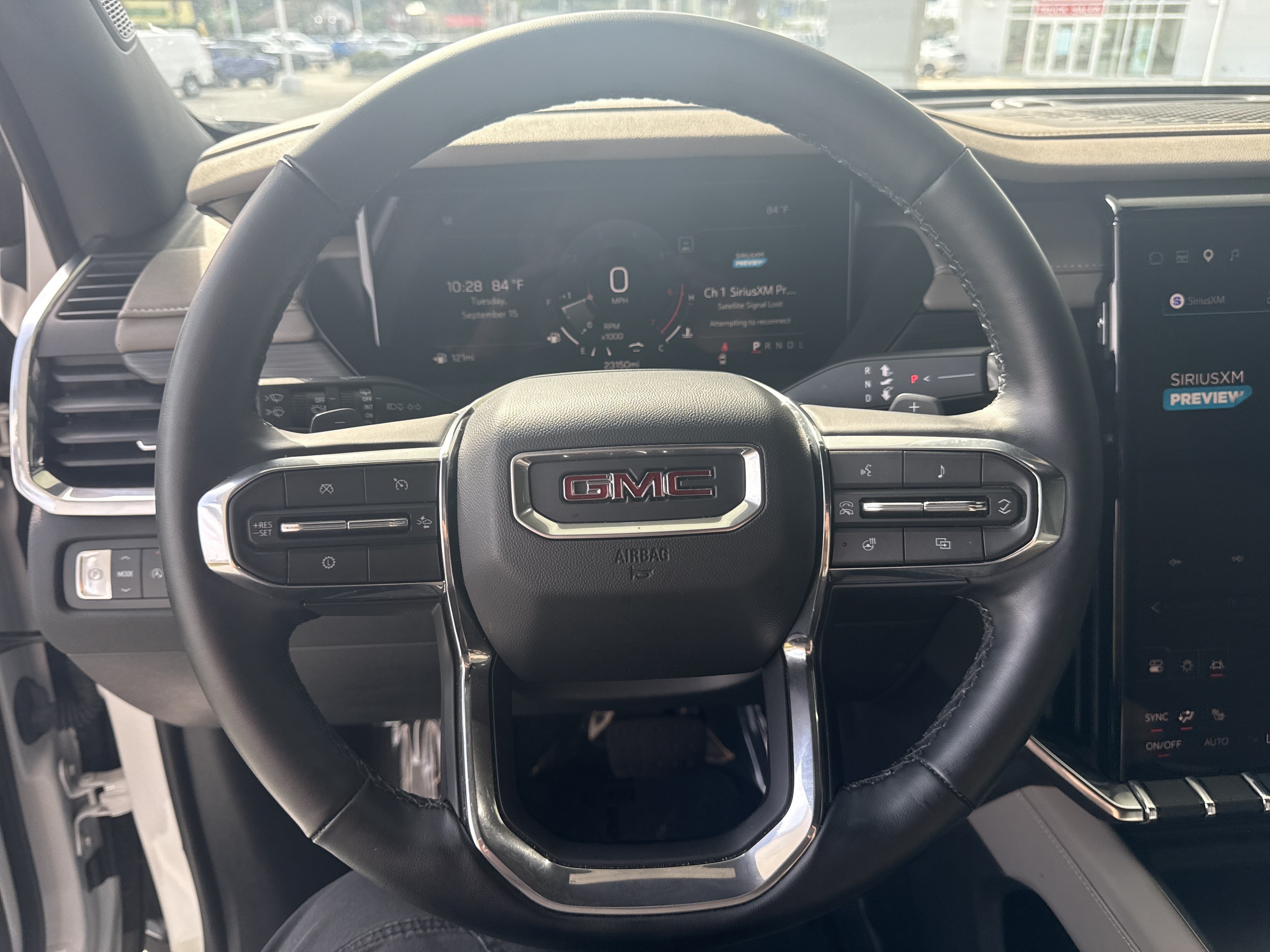 Used 2026 GMC Acadia Elevation w/ Elevation Premium Package FWD image 17