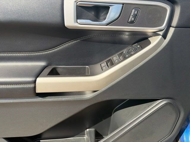 Used 2021 Ford Explorer XLT AWD/4WD image 13