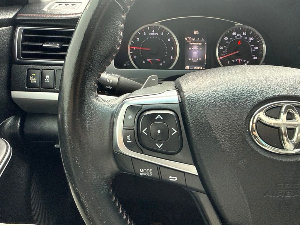 Used 2016 Toyota Camry XSE FWD image 17