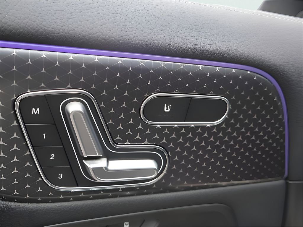 Certified 2025 Mercedes-Benz GLA 250 4MATIC image 50