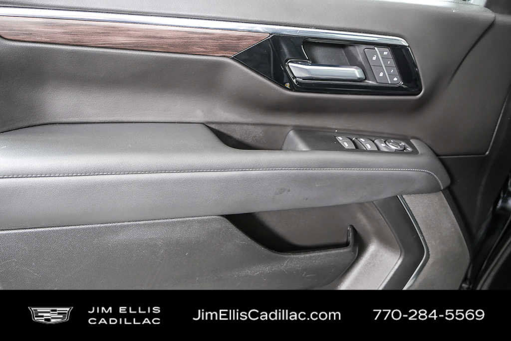 Used 2025 Chevrolet Tahoe LT RWD image 6