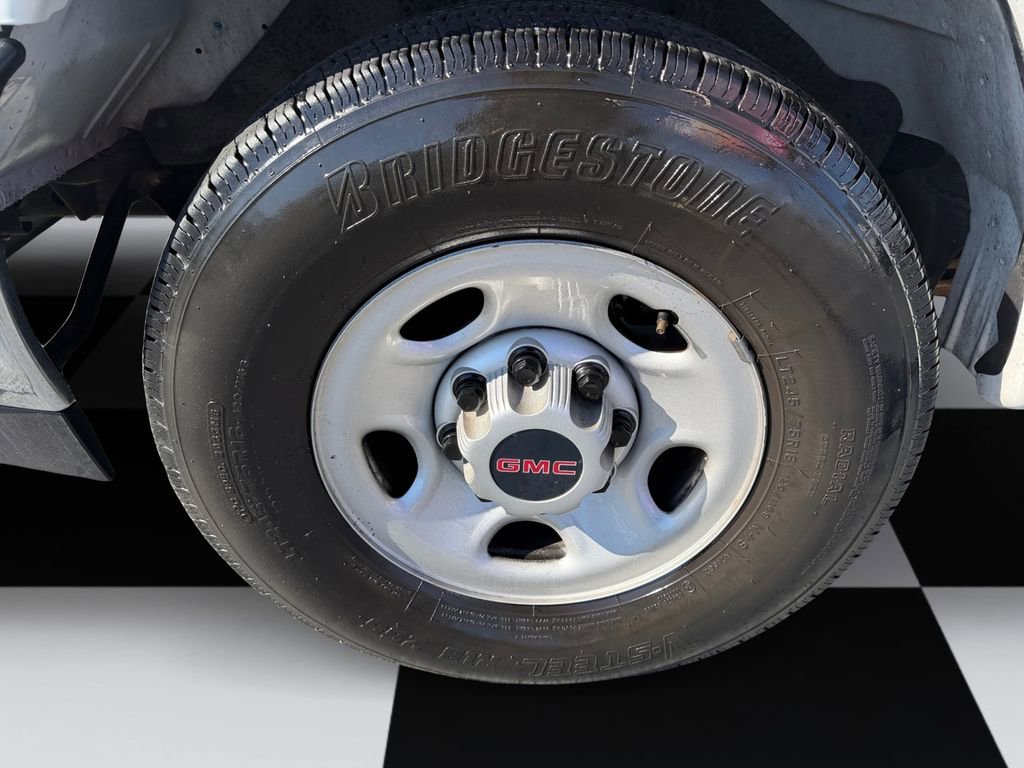 Used 2020 GMC Savana 2500 w/ Chrome Appearance Package image 14