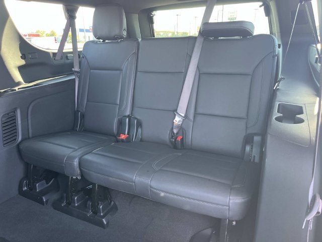 Certified 2025 Chevrolet Suburban LT w/ Comfort Package AWD/4WD image 18