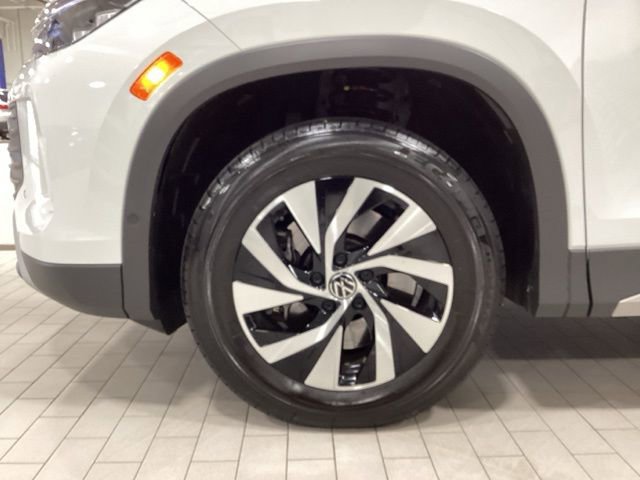 Used 2025 Volkswagen Tiguan S image 21