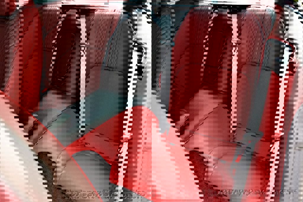 Used 2019 Aston Martin DB11 Coupe RWD image 27