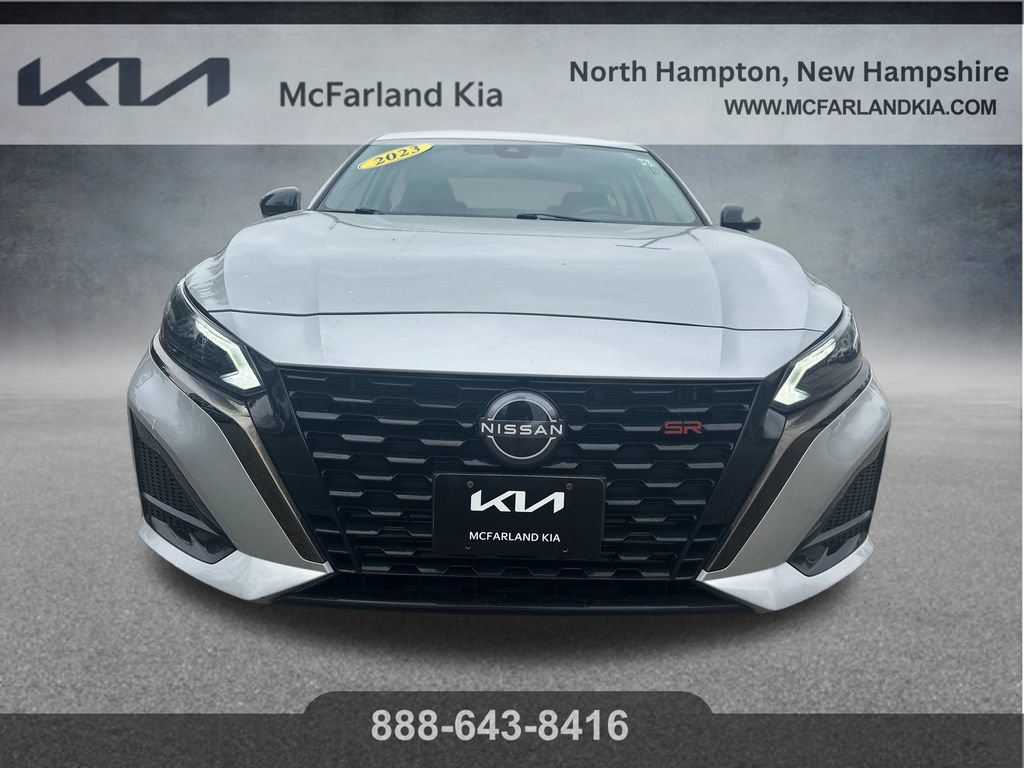 Used 2023 Nissan Altima 2.0 SR FWD image 9