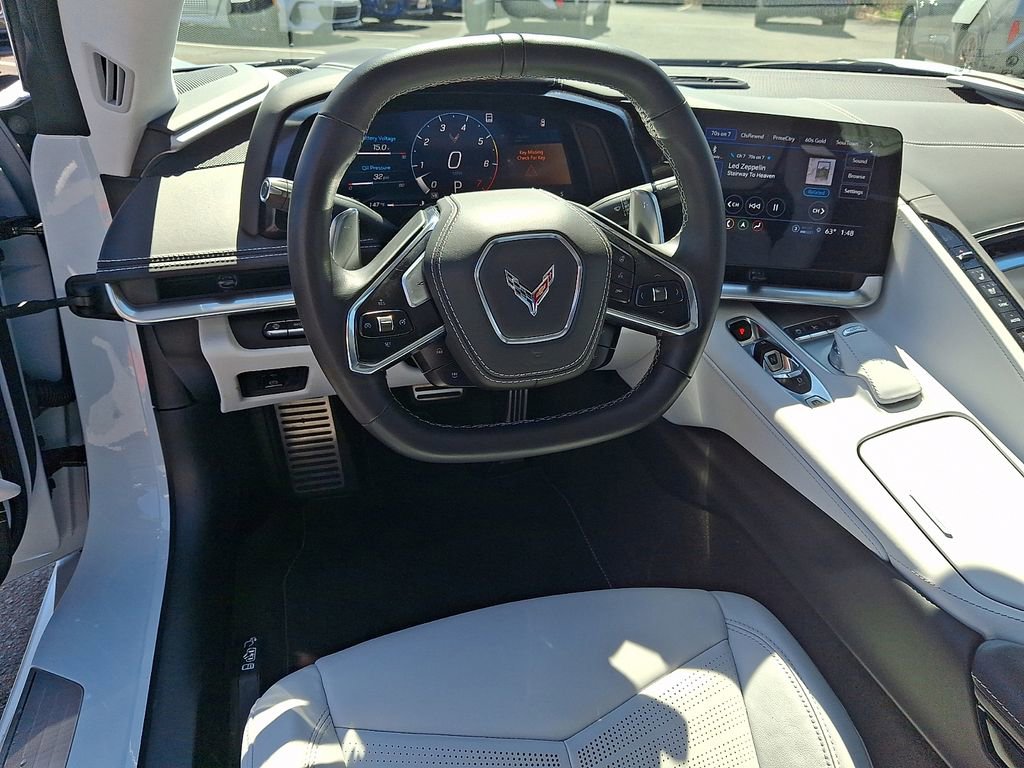 Used 2022 Chevrolet Corvette Stingray Premium Cpe w/ Z51 Performance Package image 11