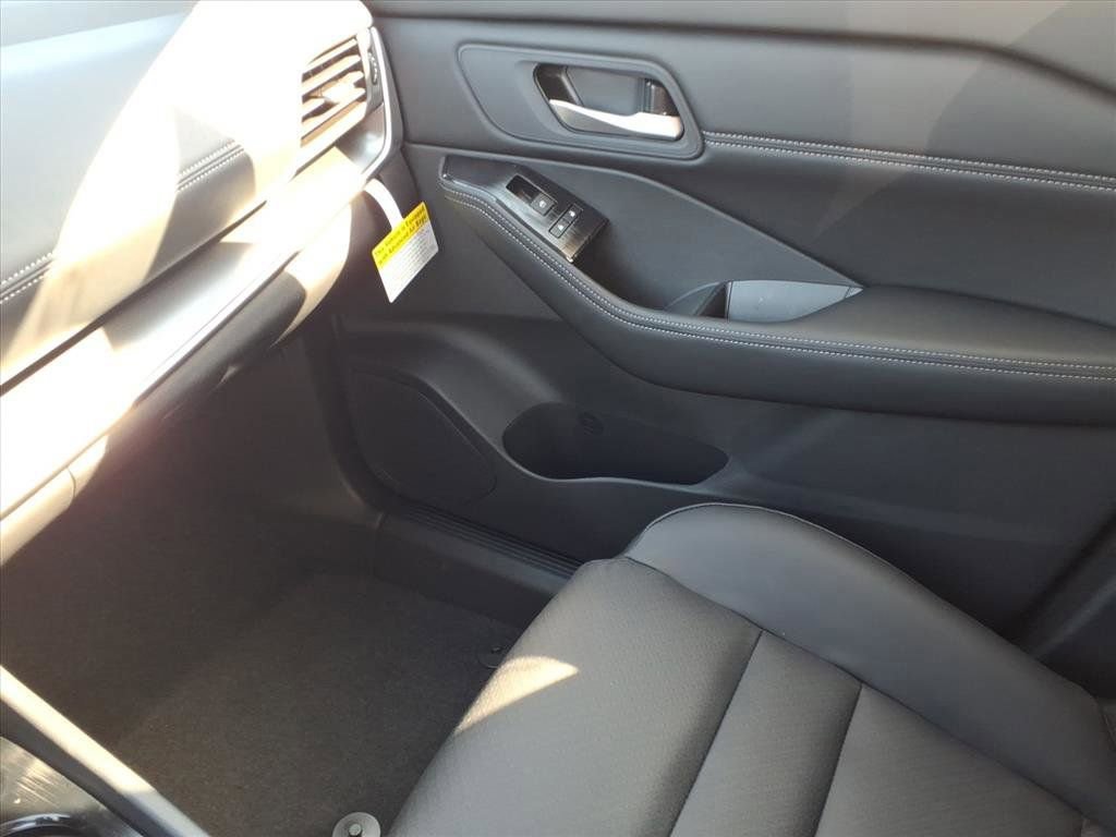 New 2026 Nissan Rogue SV w/ SV Premium Package image 23