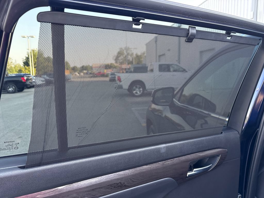 Used 2022 Toyota Highlander Limited AWD/4WD image 41