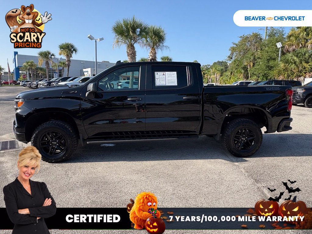 Used 2025 Chevrolet Silverado 1500 Custom Trail Boss w/ Dark Appearance Package AWD/4WD image 4