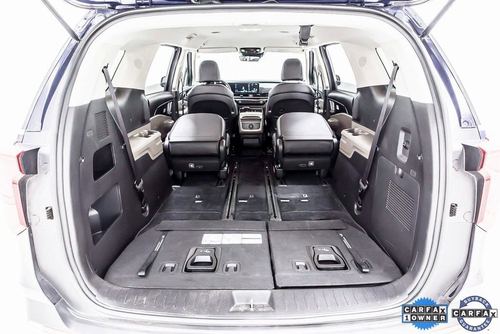 Used 2025 Kia Carnival image 37