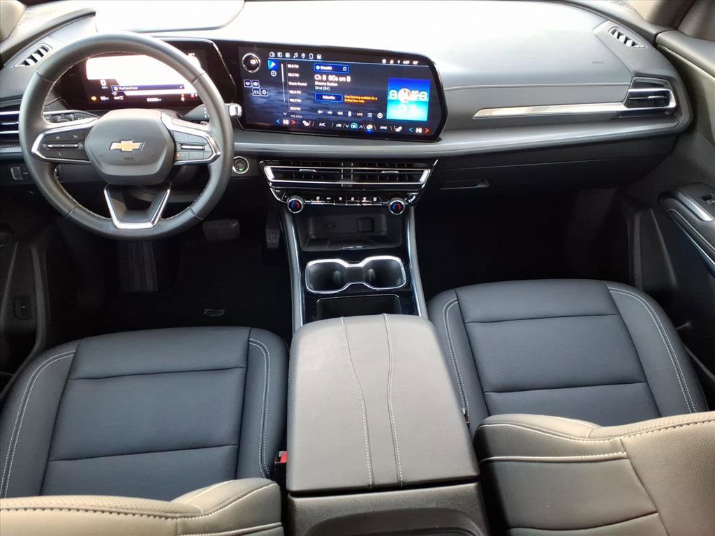 Used 2025 Chevrolet Traverse LT AWD/4WD image 8