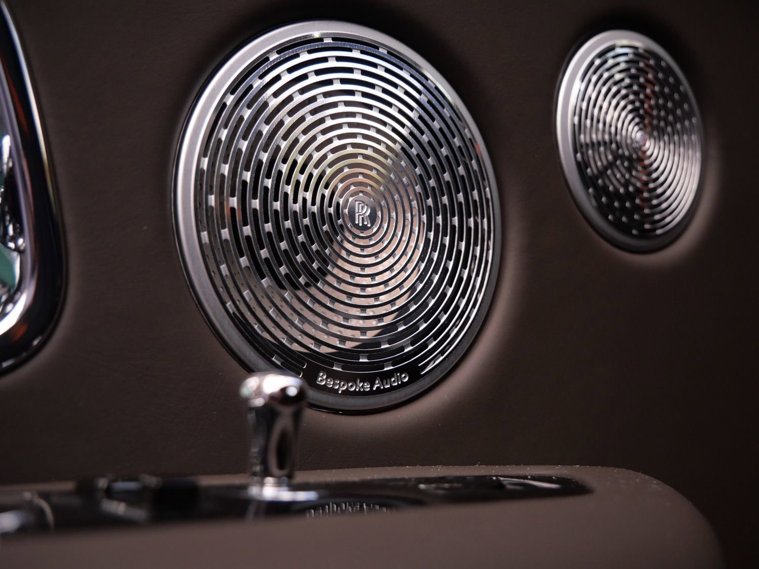 Certified 2022 Rolls-Royce Cullinan Black Badge AWD/4WD image 27