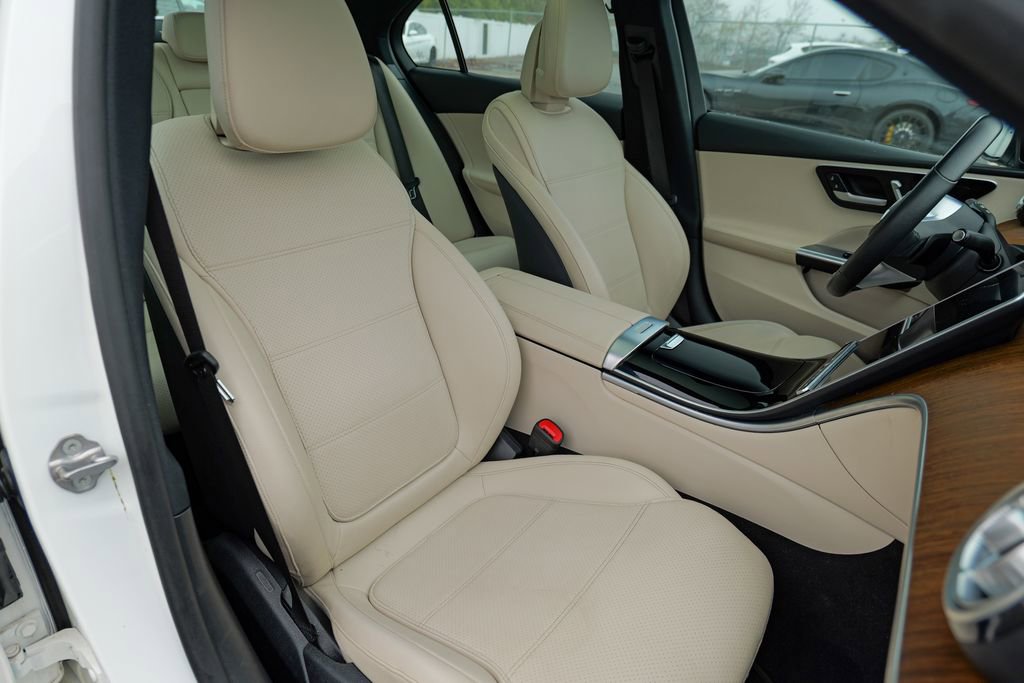 Used 2022 Mercedes-Benz C 300 4MATIC Sedan w/ Pinnacle Trim Package image 39