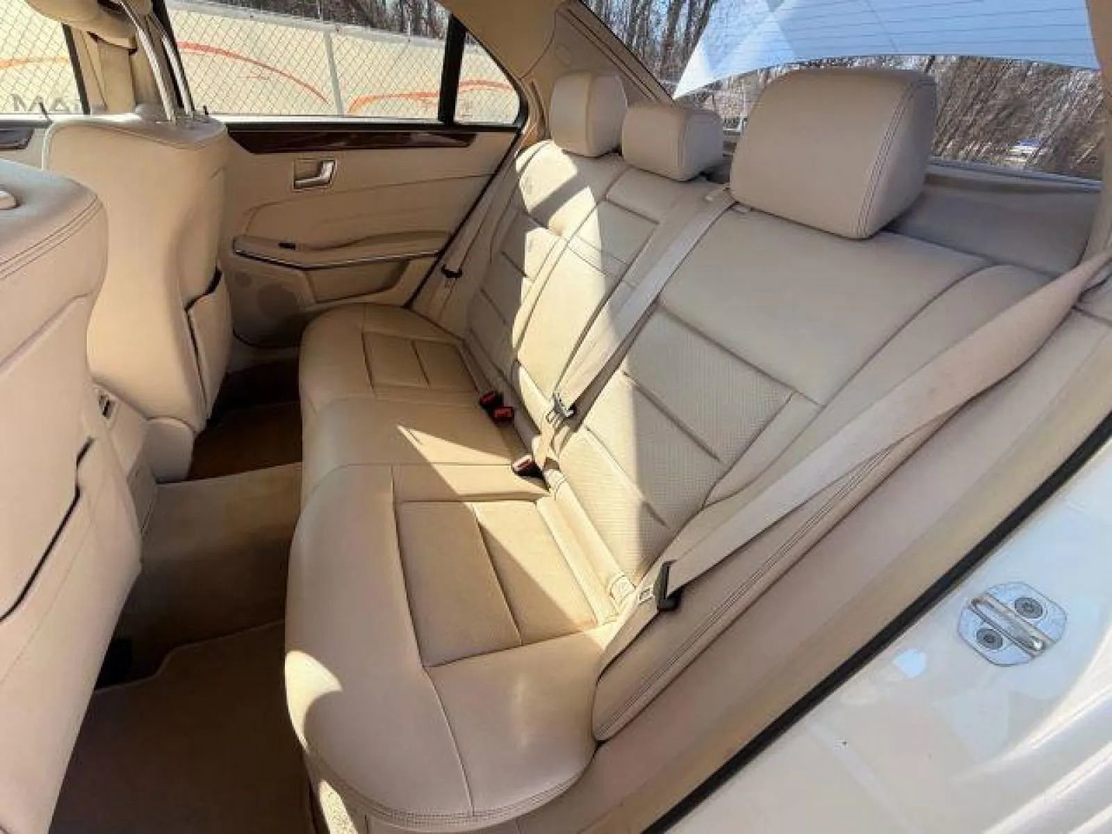 Used 2015 Mercedes-Benz E 350 4MATIC Sedan image 17