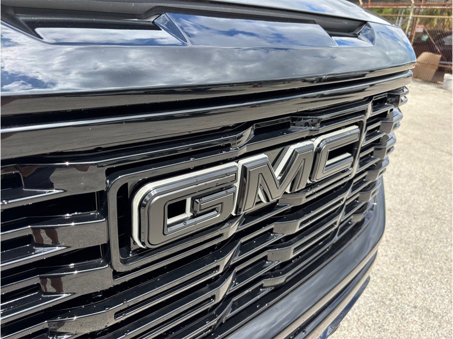 Used 2025 GMC Sierra 1500 Elevation AWD/4WD image 14