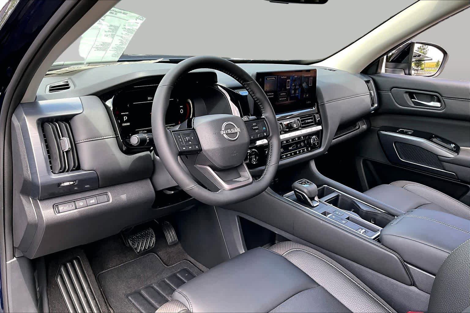 New 2026 Nissan Pathfinder SL FWD image 8