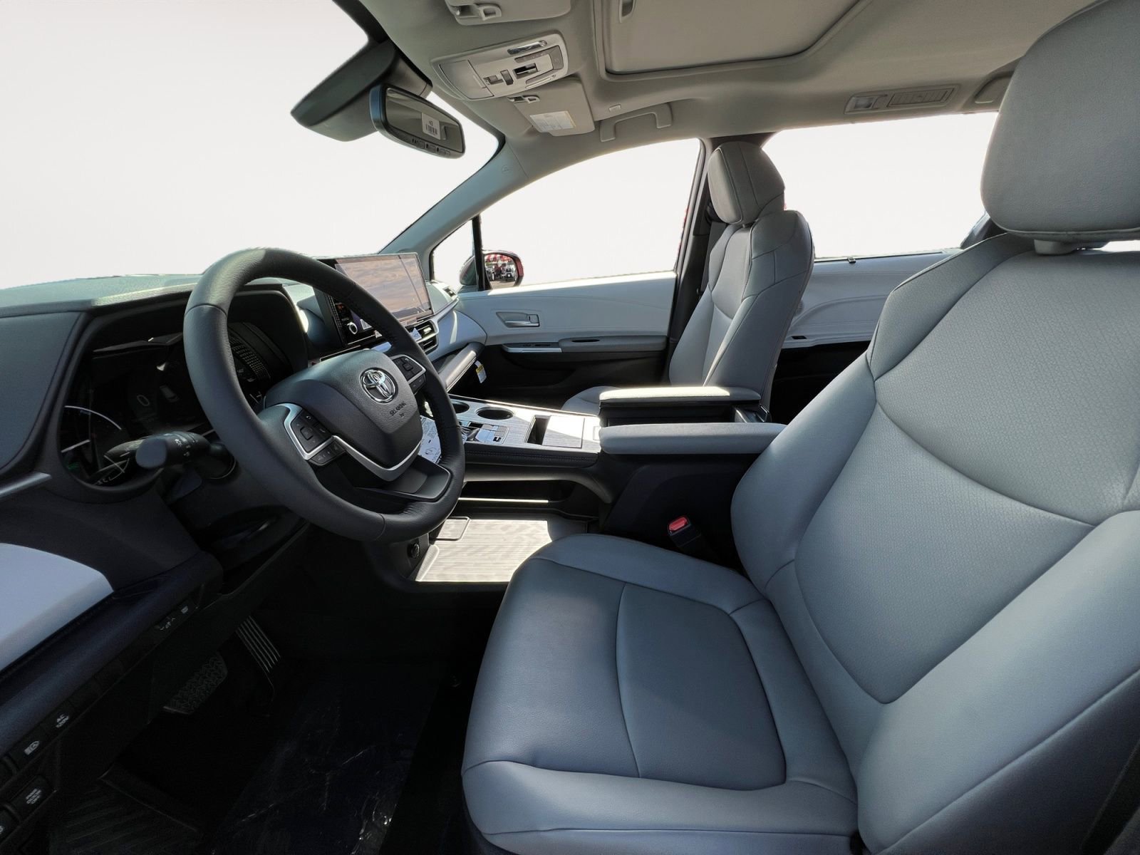 Certified 2025 Toyota Sienna XLE w/ XLE Plus Package image 9